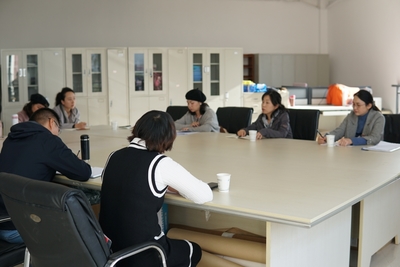 服裝專業建設指導委員會赴西南紡織服裝職教聯盟學?？疾煺{研，共謀專業設計服務發展